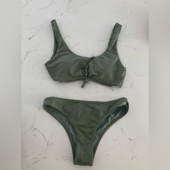 Woman’s 2 Piece Bikini - Picture 1 of 6